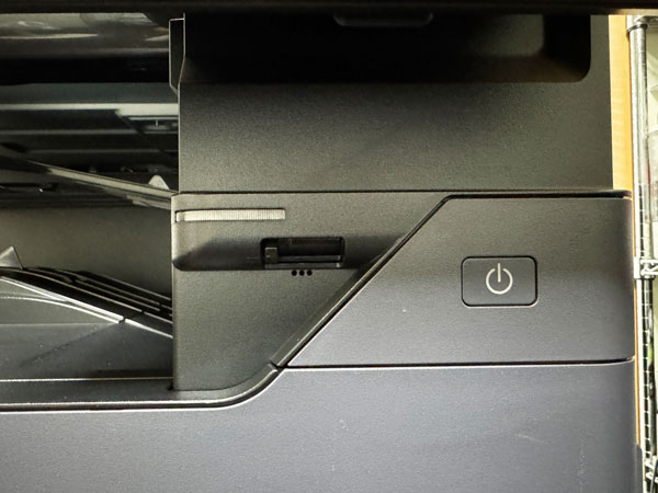 主電源・人感センサー