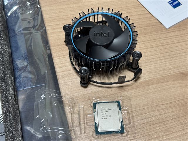 Intel Core i5 14400F BOX